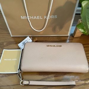 Michael Kors Jet Set Travel Wristlet